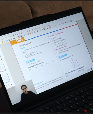 Manisa Büyükşehir’den Öğrencilere Ücretsiz Online Eğitim Desteği (7)