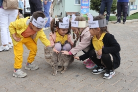 Minik Yürekler Can Dostlarla Buluştu (8)