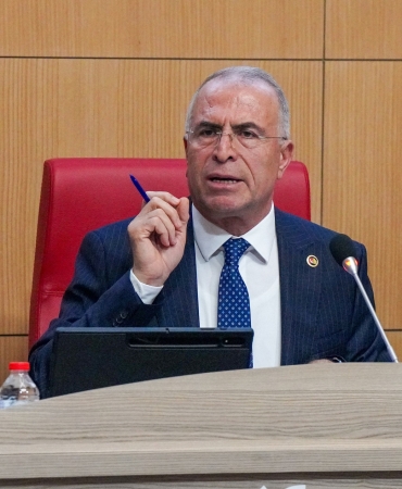 Ünal Işık (1)