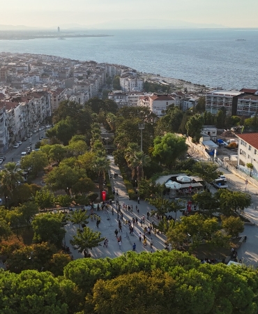 Yüce Sonkurt Parkı yeni yüzüyle Konak’a nefes oldu (1)