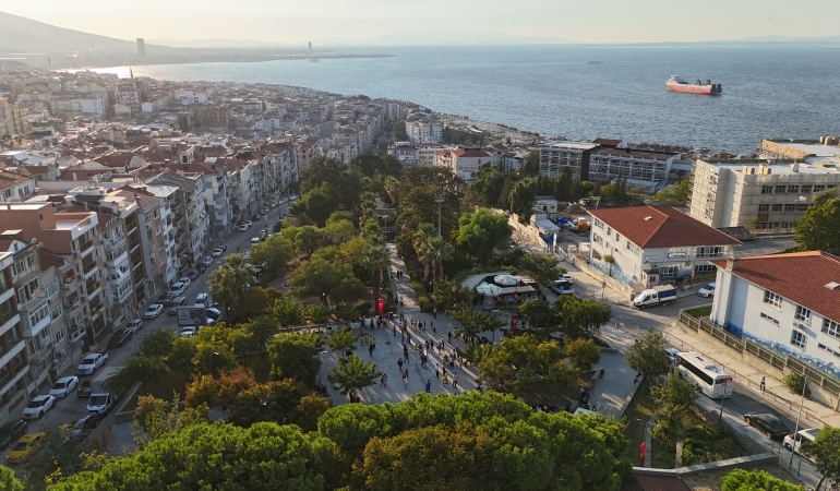 Yüce Sonkurt Parkı yeni yüzüyle Konak’a nefes oldu (1)