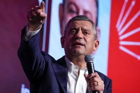 ozgur-ozel-den-lutfu-savas-a-iktidarin-masasi-mikropluk-yapiyor