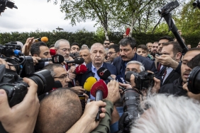 Zafer Partisi Genel Başkanı Özdağ, Meclis önünde açıklama yaptı: