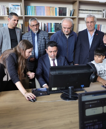 Bayraklı Belediyesinden eğitimde fırsat eşitliğine dijital destek (2)