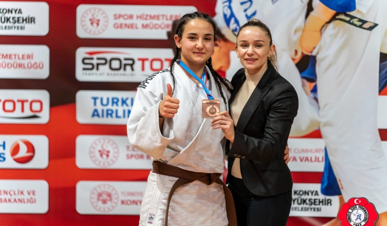 Kevser Gizem Bükülmez Türkiye üçüncüsü