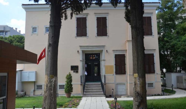 20171031112248109_latifehanimkosku1