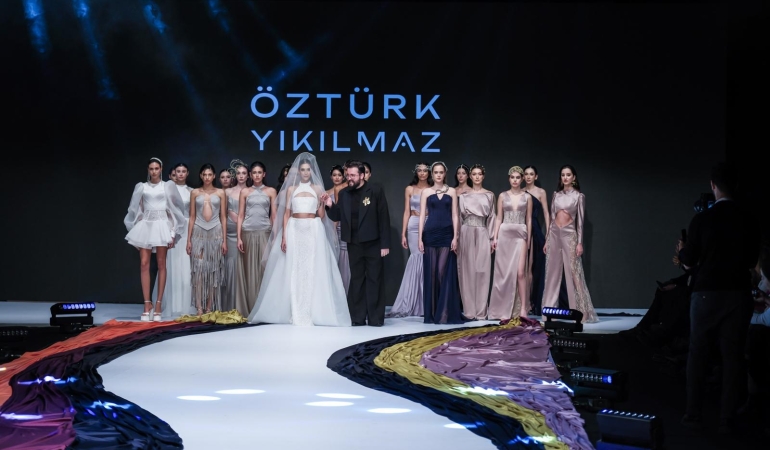 IF Wedding Fashion İzmir’de “Sessiz Asalet” podyuma taşındı