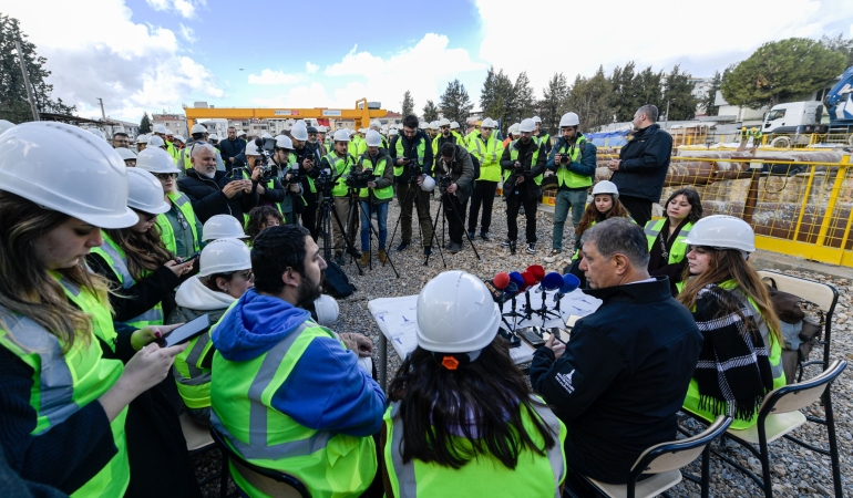 Başkan Tugay: Bekleyen altyapı kredileri İzmir’in canını yakıyor