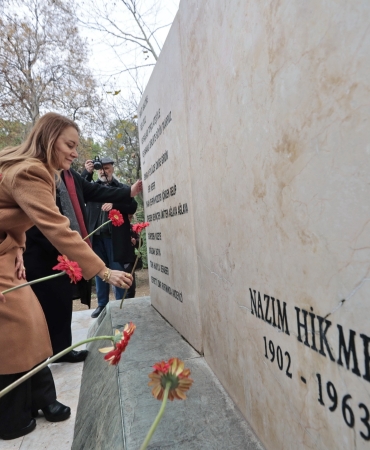 Başkan Mutlu Nazım Hikmet umudunu hiç yitirmemişti, biz de yitirmeyelim (7)