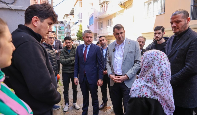 Buca’da sel seferberliği: Başkan Duman ve CHP İl Başkanı Güç sahada