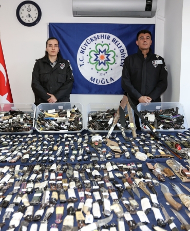 Büyükşehir’den Otogarlarda Sıkı Güvenlik 2 bin 520 Kesici Alet Ele Geçirildi (4)