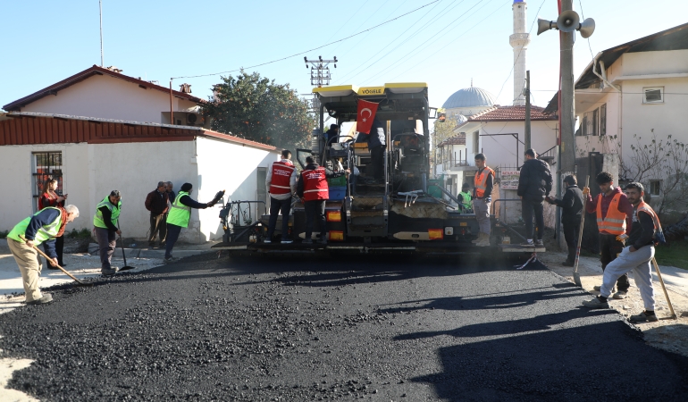 Büyükşehir’in Yol Çalışmalarıyla Vatandaşın Yüzü Gülüyor (2)
