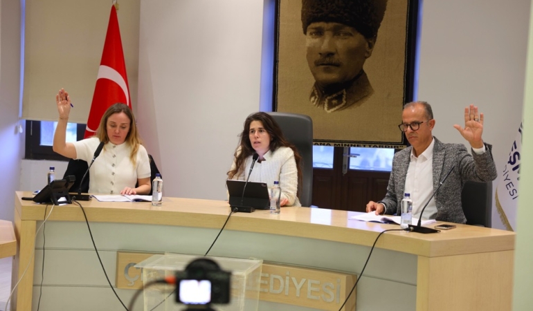 Çeşme Belediye Meclisinden Gülşah Durbay’a oy birliğiyle vefaPHOTO-2026-01-07-18-44-13 2