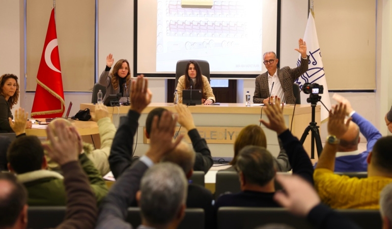 Çeşme Meclisi’nde tarihi oylama: Kiralık Sosyal Konut projesi oy birliğiyle kabul edildi