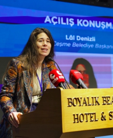 Çeşme’de tarihi adım_ Kiralık Sosyal Konut Sempozyumu gerçekleştirildiPHOTO-2026-01-16-12-27-34