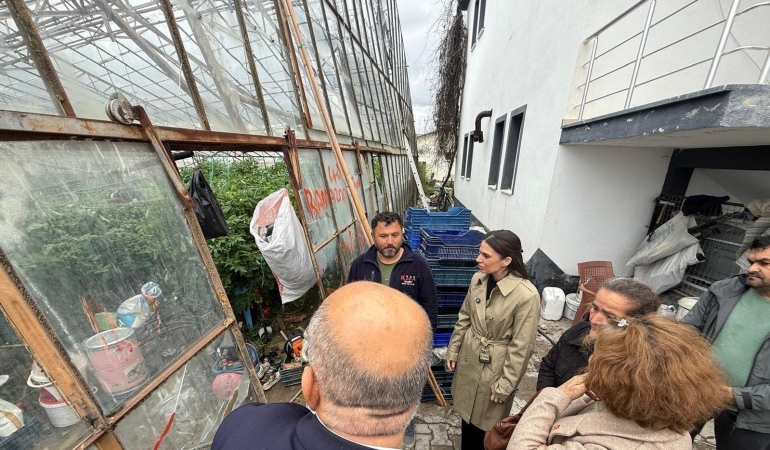 CHP Muğla Milletvekili Gizem Özcan, hortumun seraları vurduğu Seydikemer Afet bölgesi ilan edilmelidir