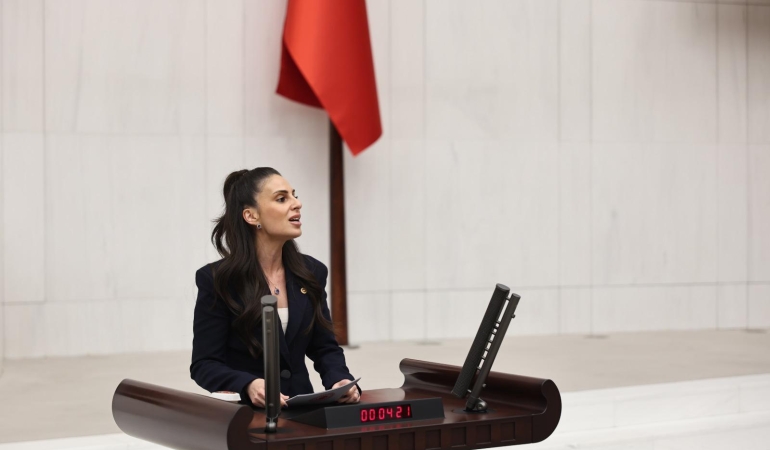 Gizem Özcan Kürsü (1)