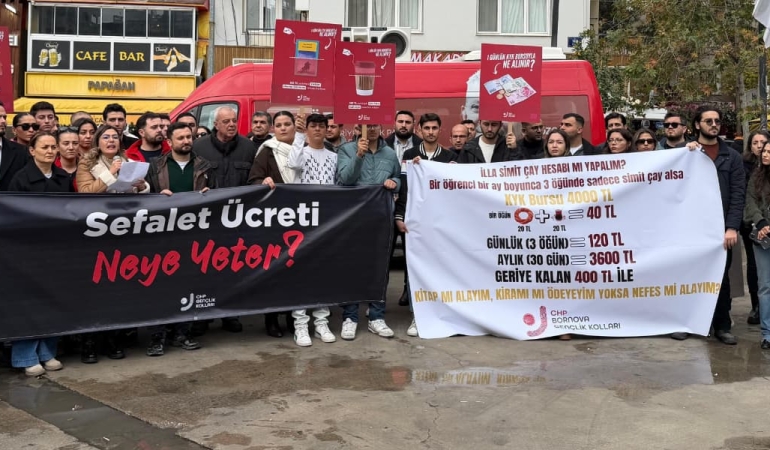 CHP İzmir’in gençlerinden KYK bursu tepkisi: Bu ülkenin evlatlarına reva gördüğünüz rakam günlük 133 lira mı?