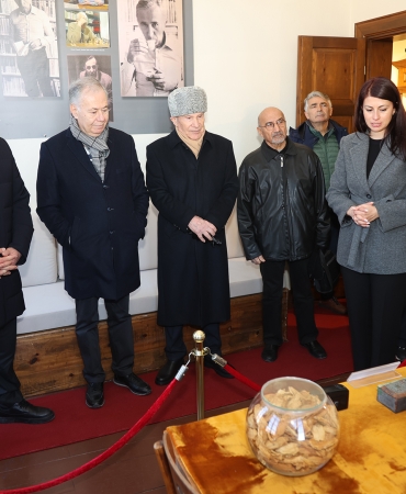 YAŞLANMAZ ŞAİR ÇOCUK NECATİ CUMALI 105 YAŞINDA (5)