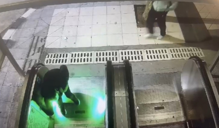 Yürüyen Merdivenler Neden Bozuluyor (1)