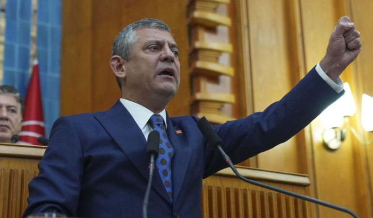 ozgur-ozel-1763479790