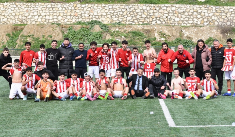 Yunusemre’nin U16’ları Türkiye şampiyonasına katılmaya hak kazandı