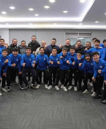 1 Aliağa Helvacı Spor U-18 Takımı İzmir Şampiyonu Oldu