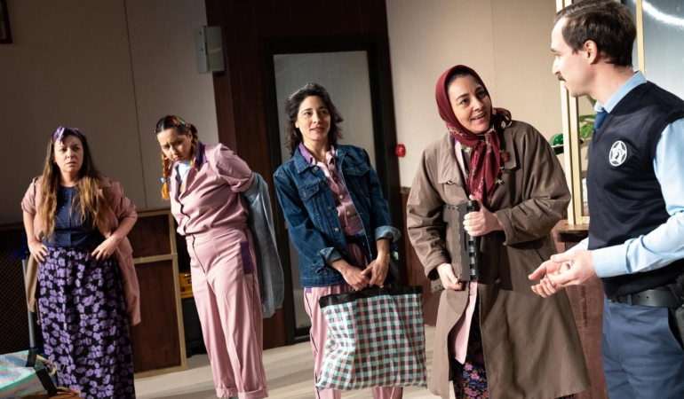 Mor Şalvar seyircisiyle Karşıyaka’da buluşuyor