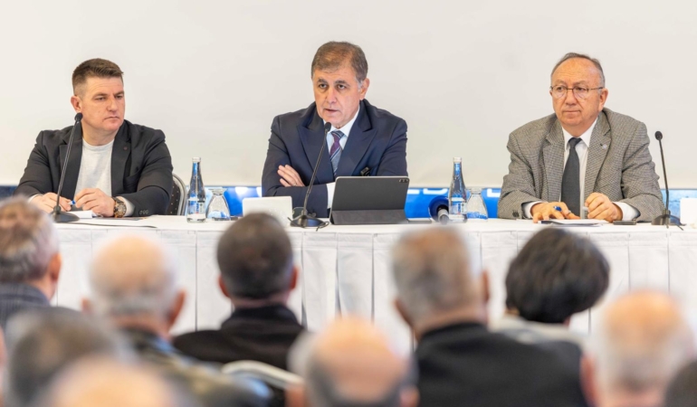 Başkan Tugay: Günü kurtarmak için değil, geleceğimizi kurtarmak için çalışmalıyız