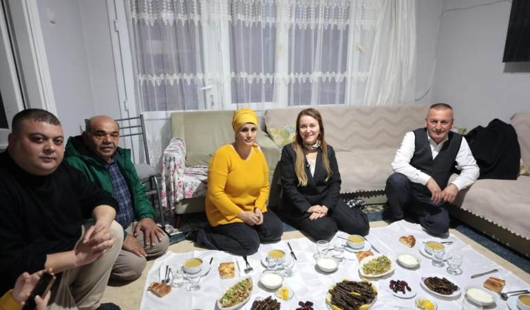 Başkan Mutlu iftar sofrasına konuk oldu