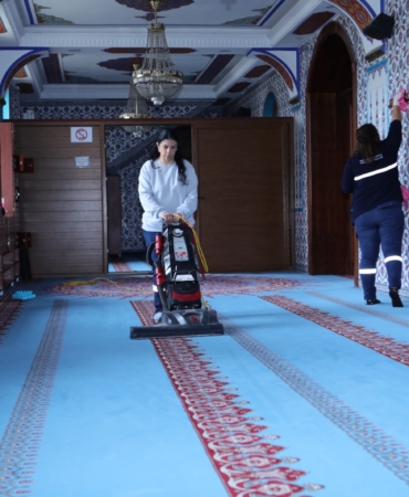 Bayraklı Ramazan’a Hazır (1)