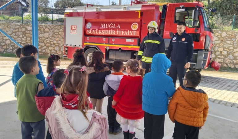 Büyükşehir Belediyesinden Miniklere Yangın Güvenliği Eğitimi (1)