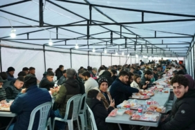 Çeşme’de Ramazan birlikte yaşanıyor_ İlk 3 gün yoğun ilgi gördüPHOTO-2026-02-21-20-51-10