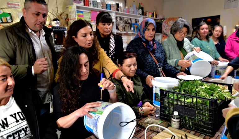 Bornova’da kompostla dönüşen kent tarımı