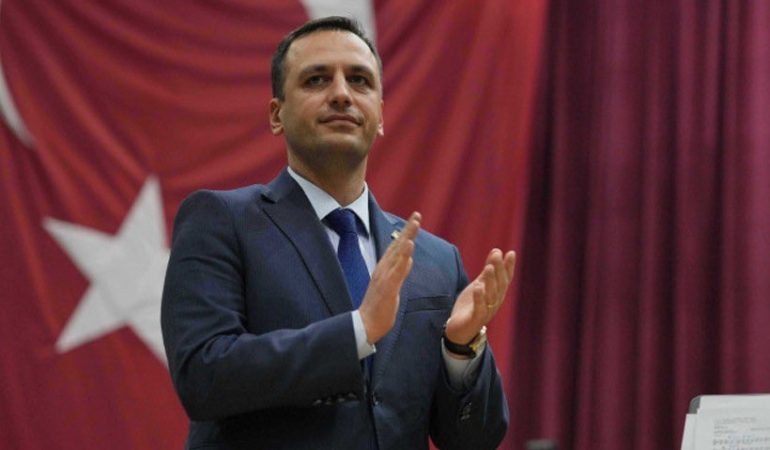 En başarılı büyükşehir ilçe belediye başkanları açıklandı: İzmir’den bir isim de listede!