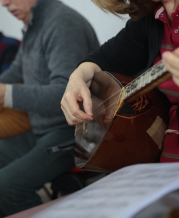 Konak’ta ücretsiz bağlama kursuna yoğun ilgi (3)