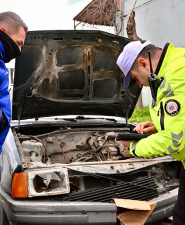 Manisa Büyükşehir Sahipsiz ve Hurda Araçları Kaldırıyor (4)