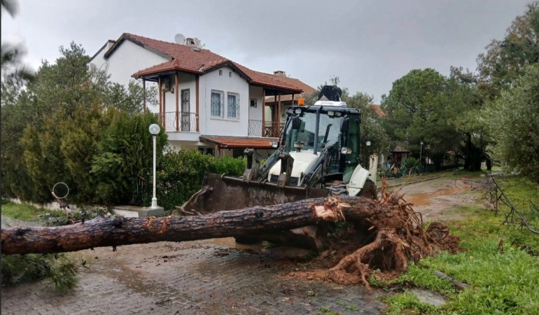 Ekipler Yaz Kış Demeden 7/24 Sahada…