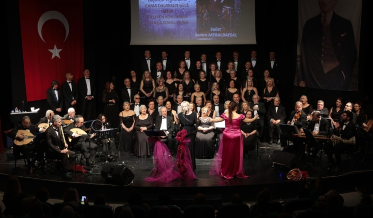 Konak’ta şarkılar sevgiyi anlattı