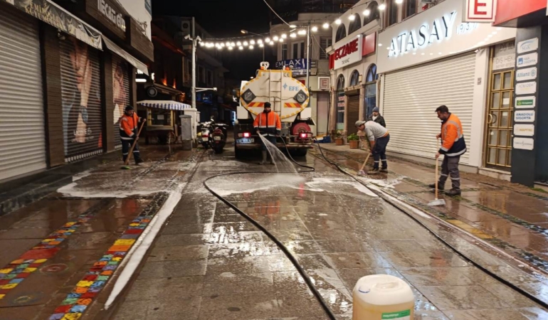 Ayvalık’ta Bayram Öncesi Temizlik Seferberliği