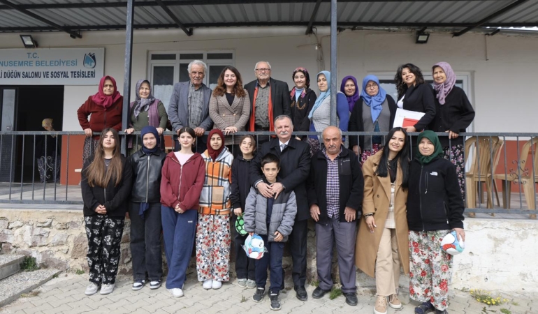 Başkan Balaban Yuntdağı’nda vatandaşlarla bayramlaştı