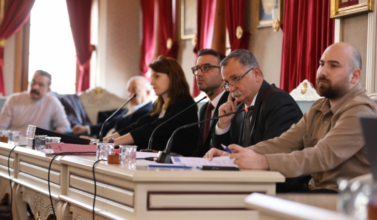 Yunusemre Meclisi’nden Amerika ve İsrail’e kınama