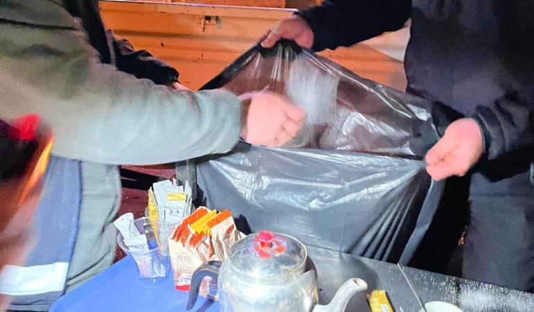 Büyükşehir zabıtası sahada: Fahiş fiyat ve izinsiz satışa geçit yok