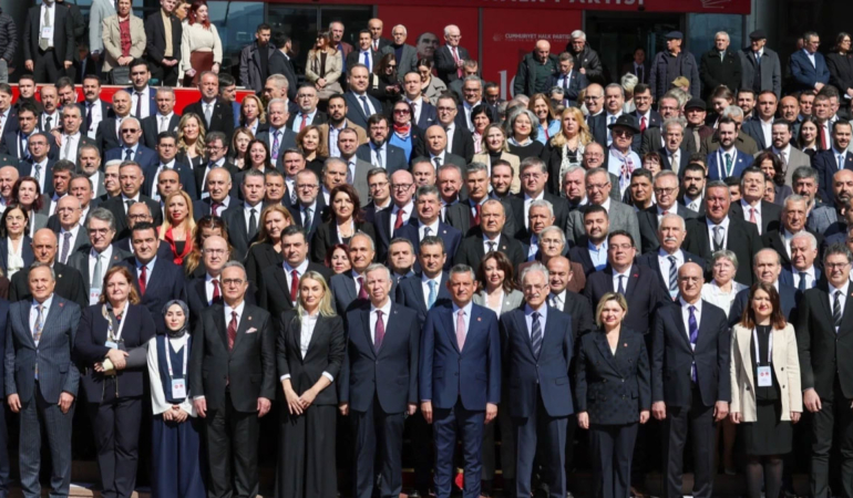 CHP’nin Politika Kurulları tanıtıldı: İzmir’den 5 isim listede