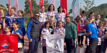 4 Atatürk Ortaokulu Öğrencileri Oryantiringde İzmir’e Damga Vurdu