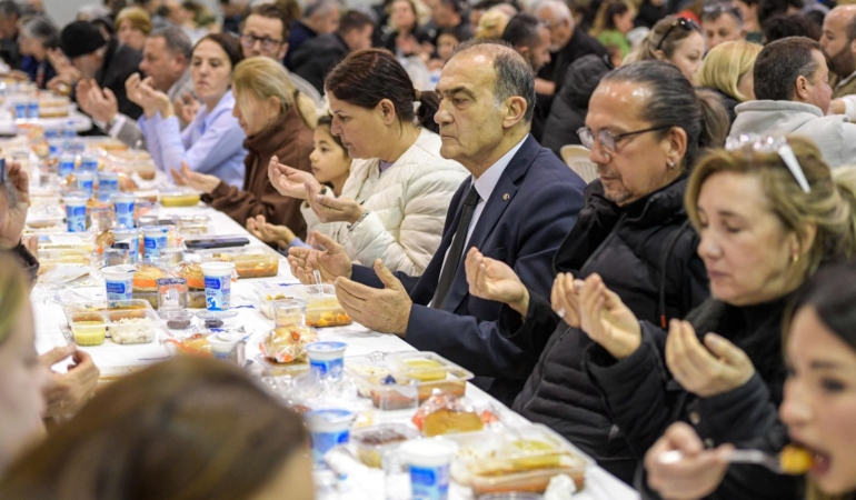 “Hiç kimsenin kendini yalnız hissetmediği bir yaşamı var etmek istiyoruz”