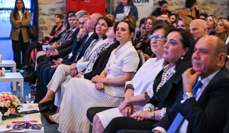 Kadınlar İzmir’den ses verdi