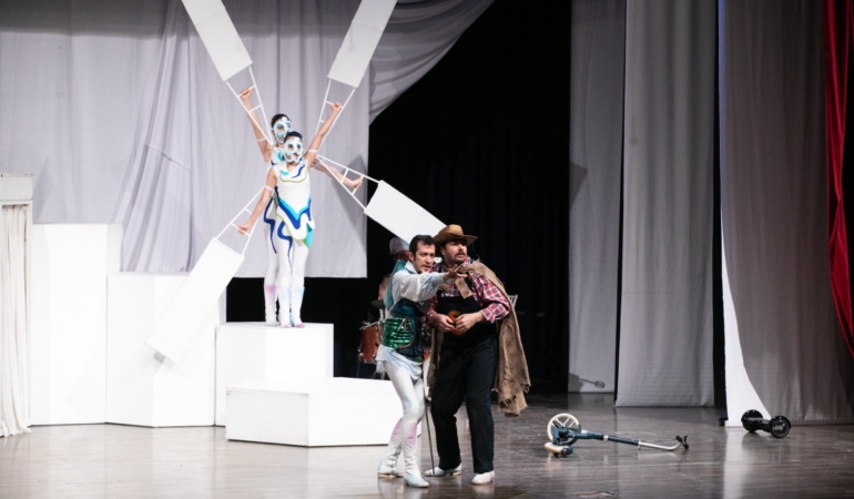 “Don Kişot” minik izleyicileri büyüledi