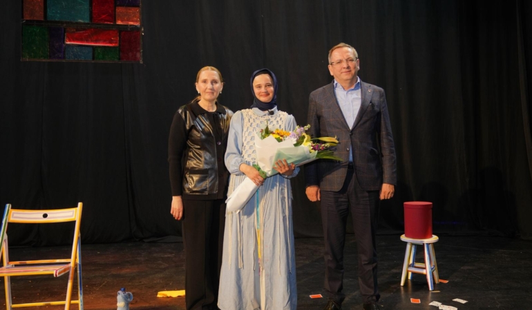 AYVALIK KADIN OYUNLARI FESTİVALİ  ALTINCI KEZ PERDELERİNİ AÇTI…