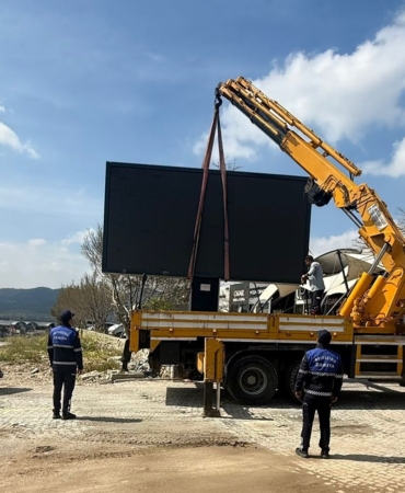 Açık Hava Reklamlarına Sıkı Denetim (2)